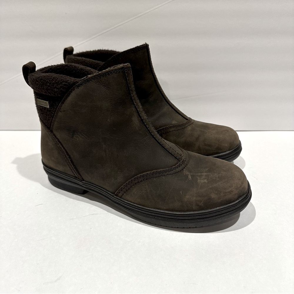 Kodiak Women's Brina Suede Boot in Dark Brown